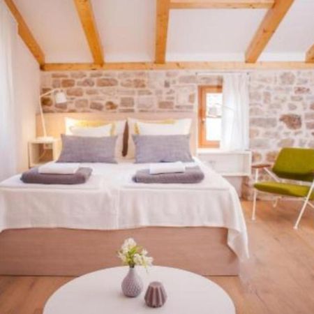 Castrum Sibenik Bagian luar foto