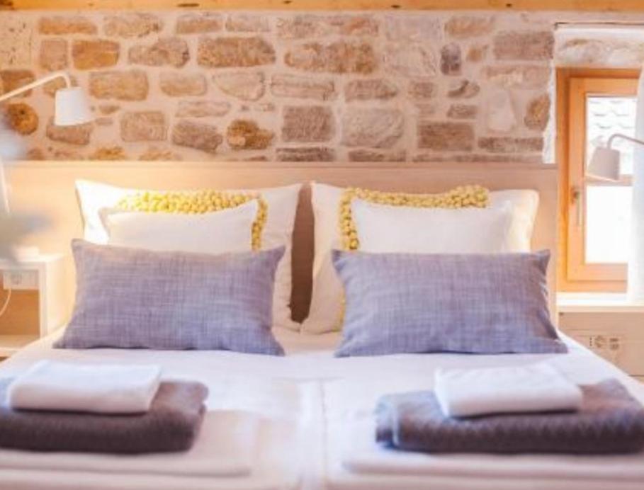 Castrum Sibenik Bagian luar foto
