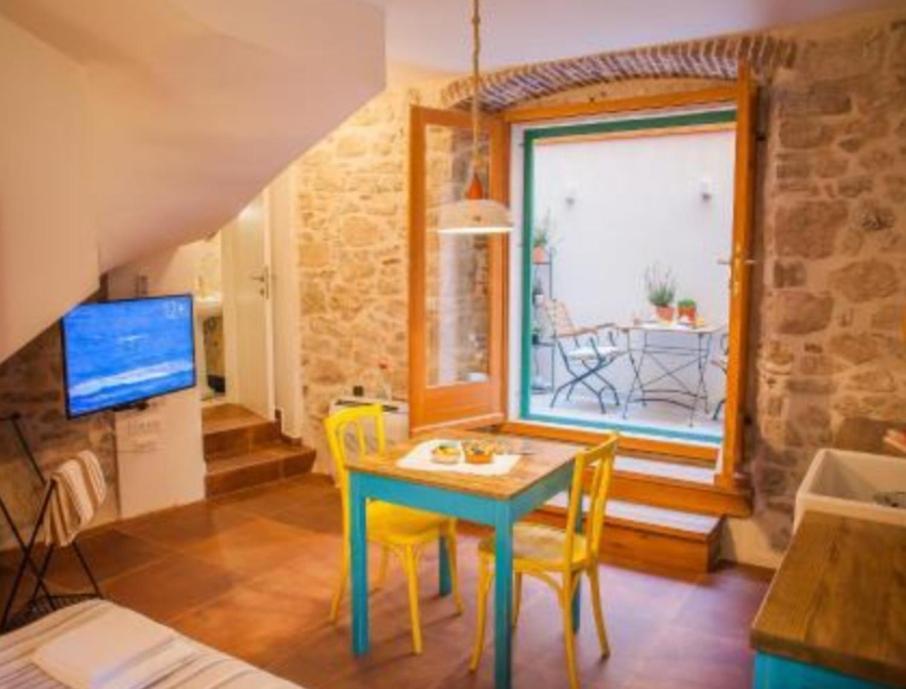 Castrum Sibenik Bagian luar foto